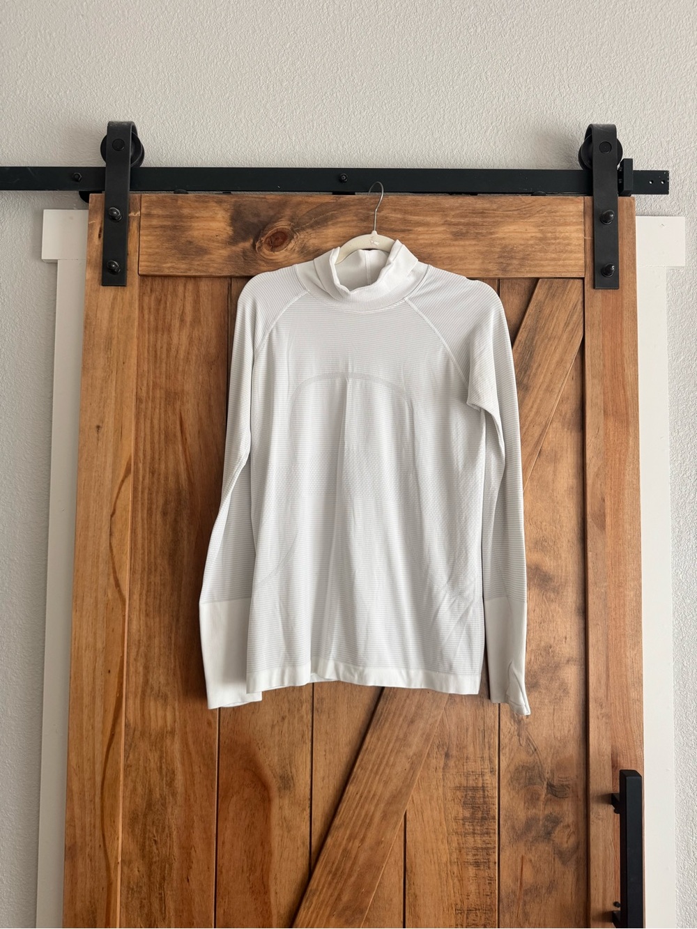 Lululemon Mock Neck Swiftly 10